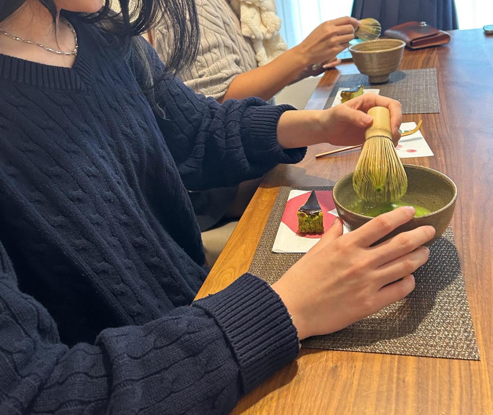 テーブルスタイル茶道椿の会太宰府の様子
