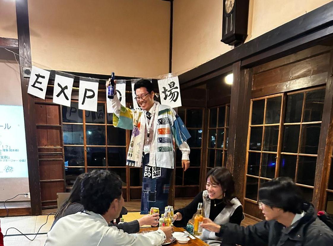 まずは酒場の最重要イベント「乾杯！」