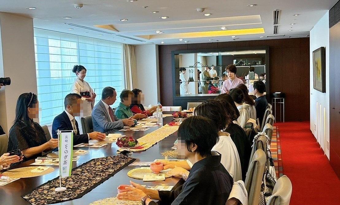 テーブルスタイル茶道椿の会パークホテル東京の様子5