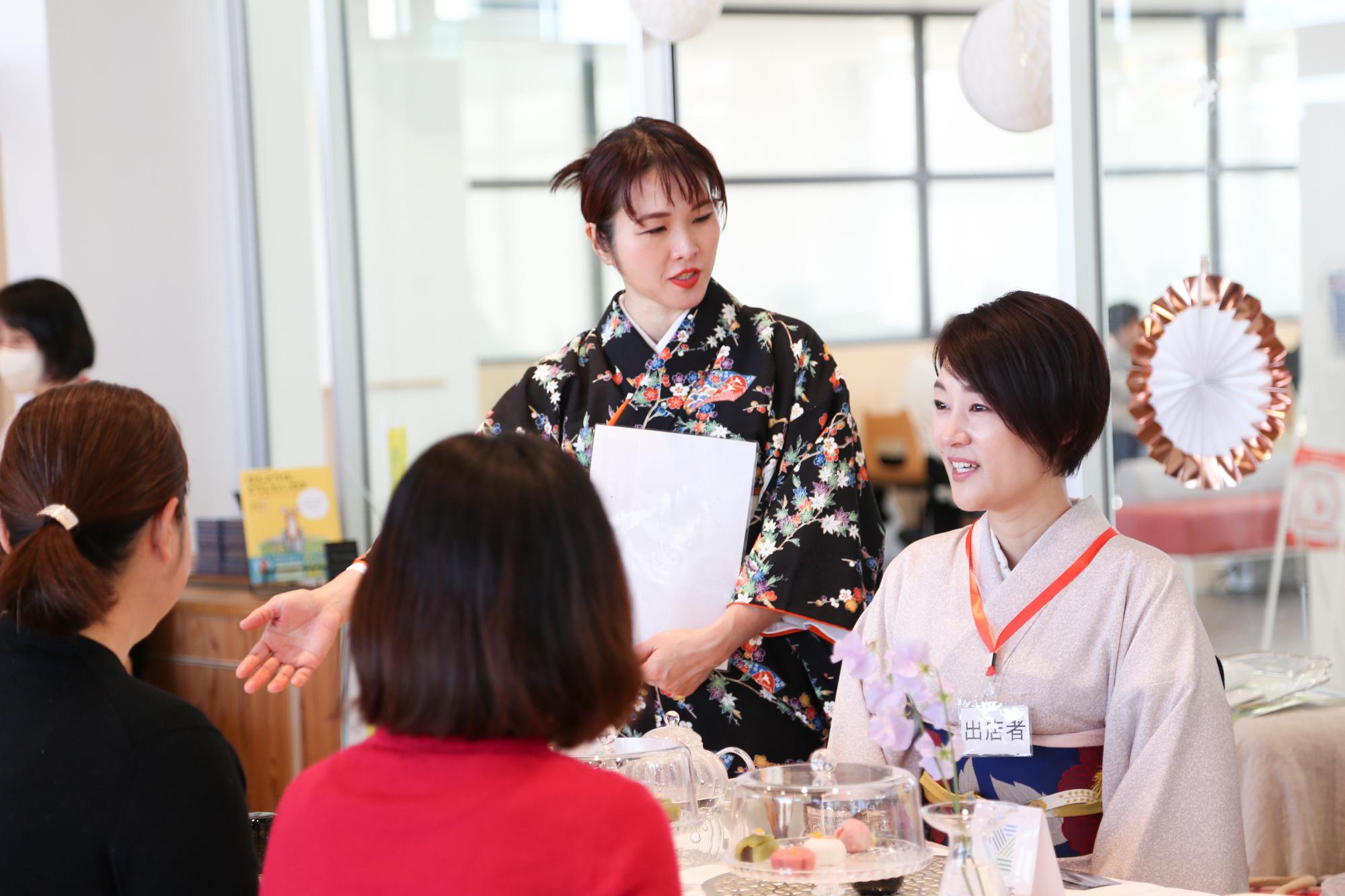 北長瀬での茶会の様子