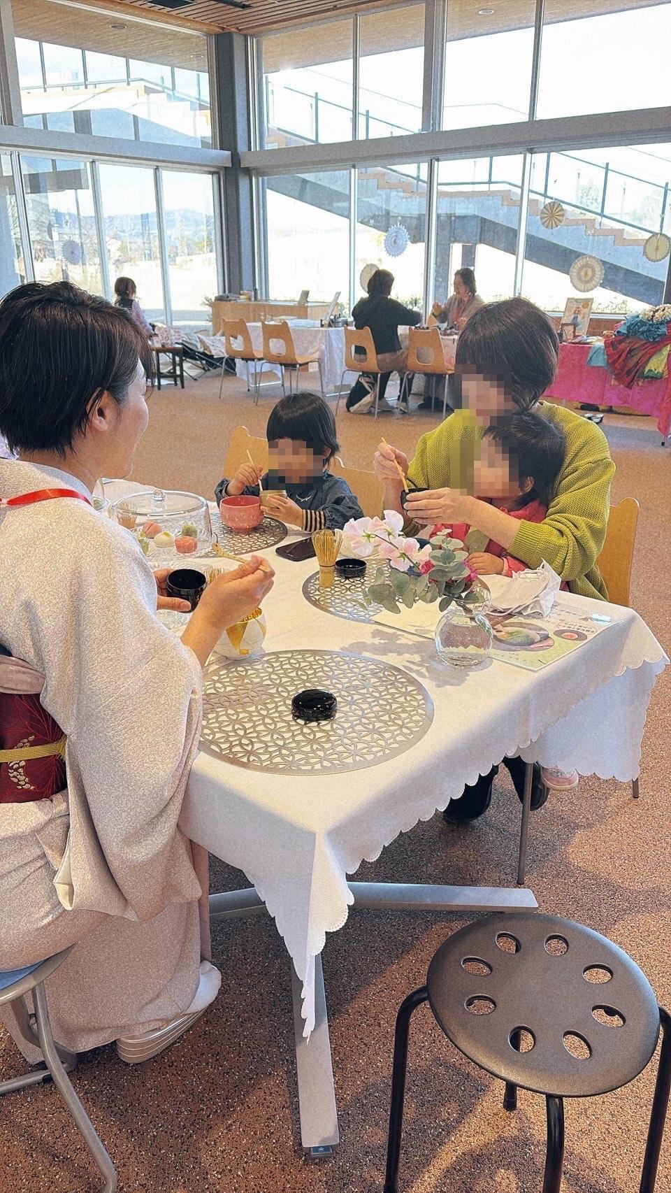 北長瀬での茶会の様子