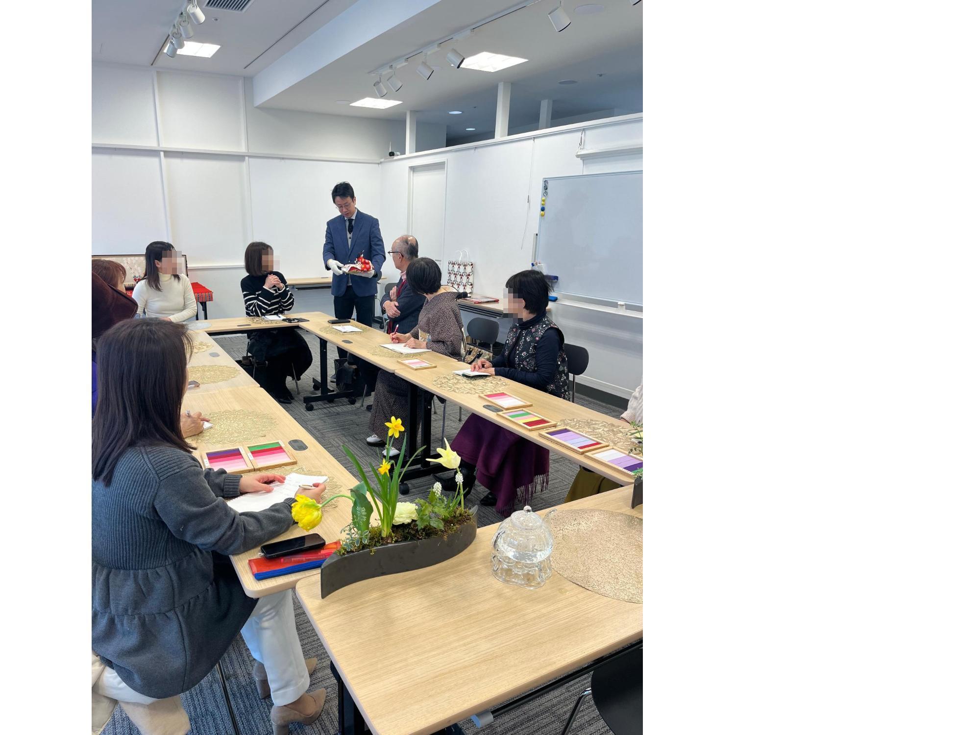 ひな祭り節句茶話会の様子