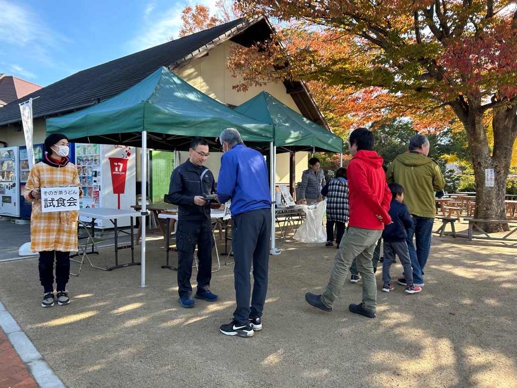 道の駅彼杵の荘での試食会の様子